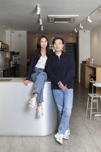 duoportret van eigenaren Chun Cafe voor Format Furniture icm The GreenTale